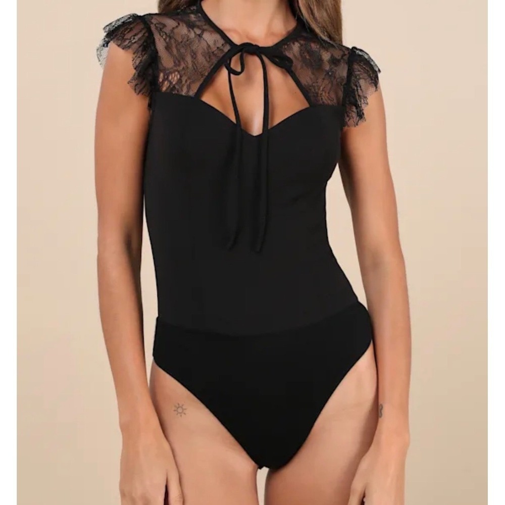 Lulus Coveted Crush Black Lace Tie-Neck Bodysuit Sweetheart Lace Back NWT